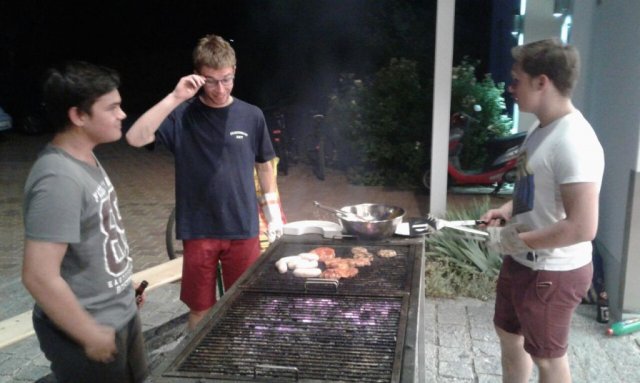 Feuerwehrjugend hält 24 Stunden Bereitschaft - Grillen